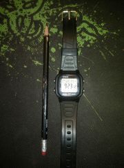 Электронные часы Casio W-800H